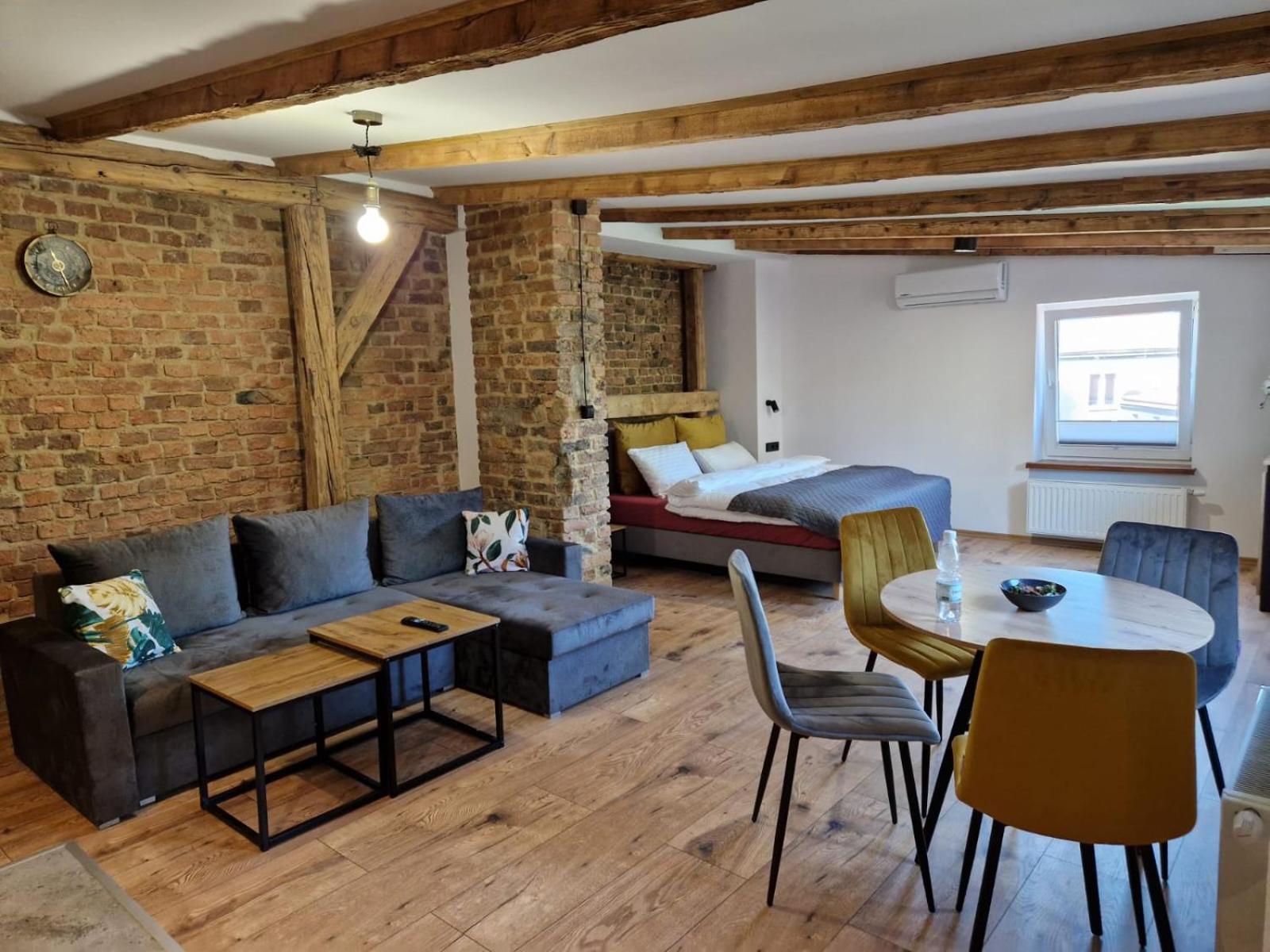 Aparthotel Krzywa Katovice Exteriér fotografie